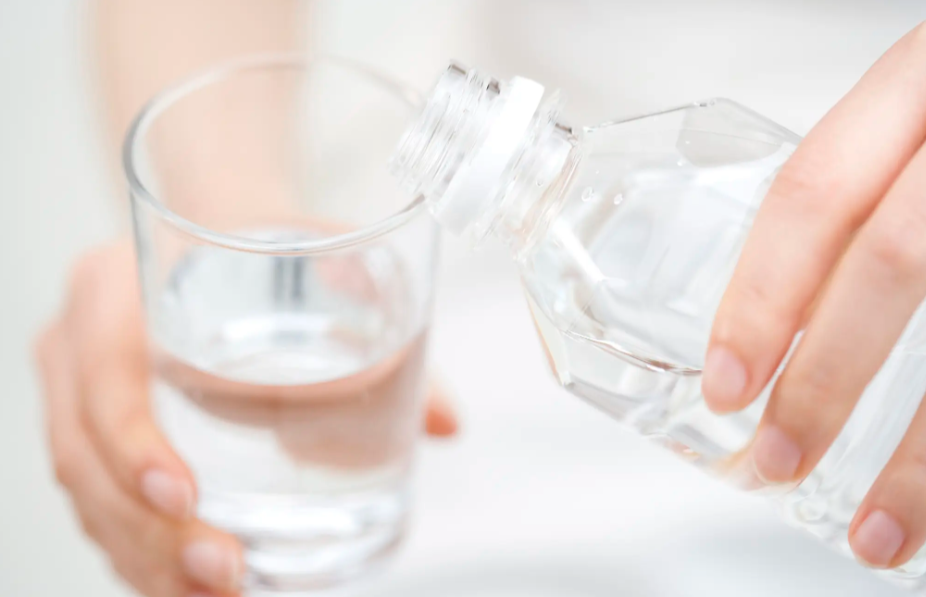 겨울철 수분 섭취 가이드, 갈증이 없어도 물이 필요한 이유